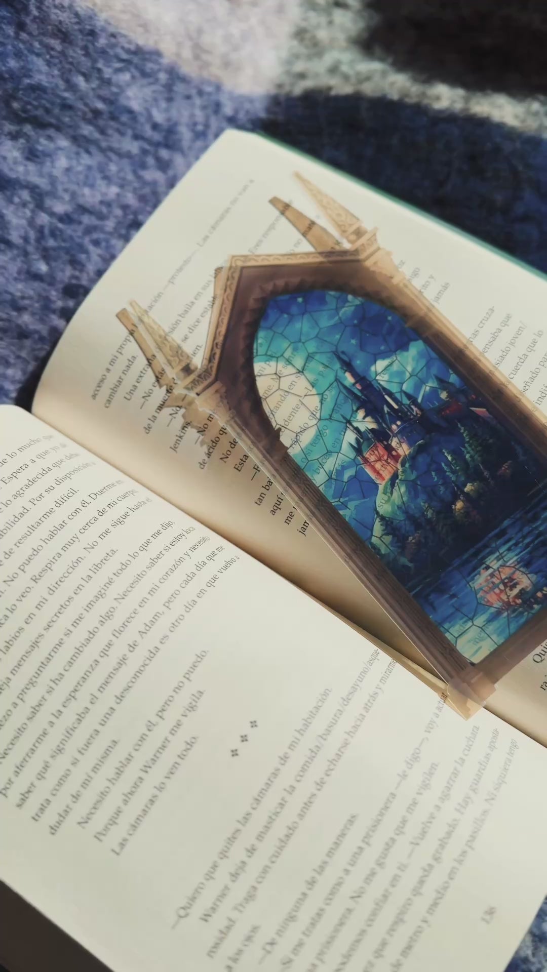 Marcapáginas vitral Hogwarts azul